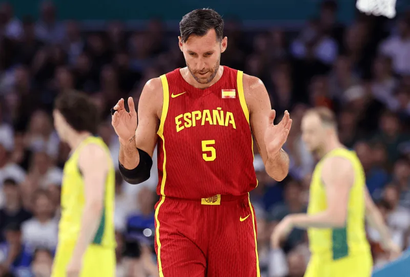 称号：费尔南德斯在奥运会上出战36场 历史排名第五 小组赛结束后将升至第三